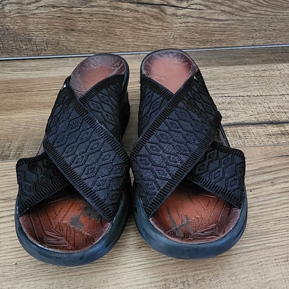 Bzees Vista Black Slide Sandal Comfort Slip On Wedge Heel Women’s Size 9.5 - Picture 2 of 8